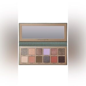 BRAND NEW Anastasia Beverly Hills Nouveau Eyeshadow Palette - Multi-Color